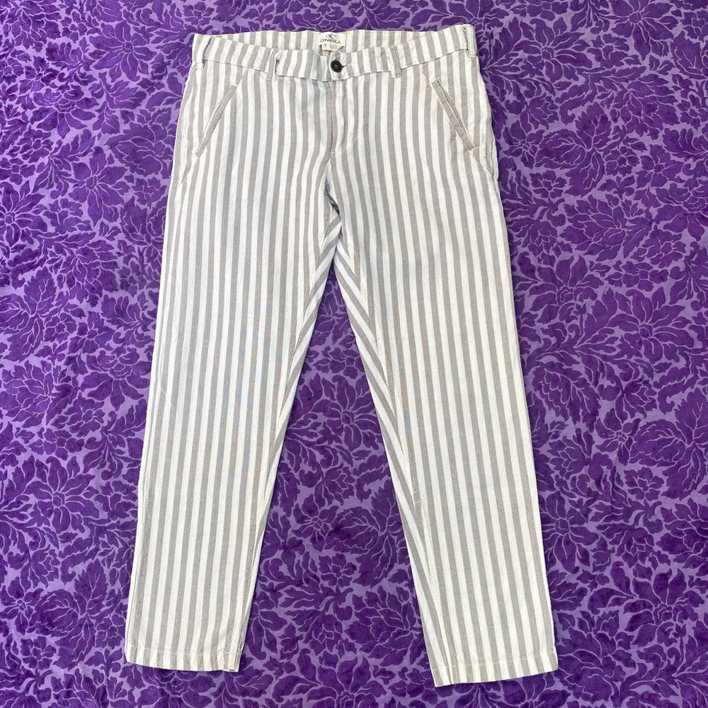 O’Neill striped 100% cotton trouser pants with side pockets. Size 9 juniors.